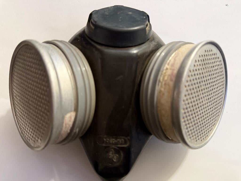 Oud model MSA Comfo respiratoir halfmasker, Verzenden