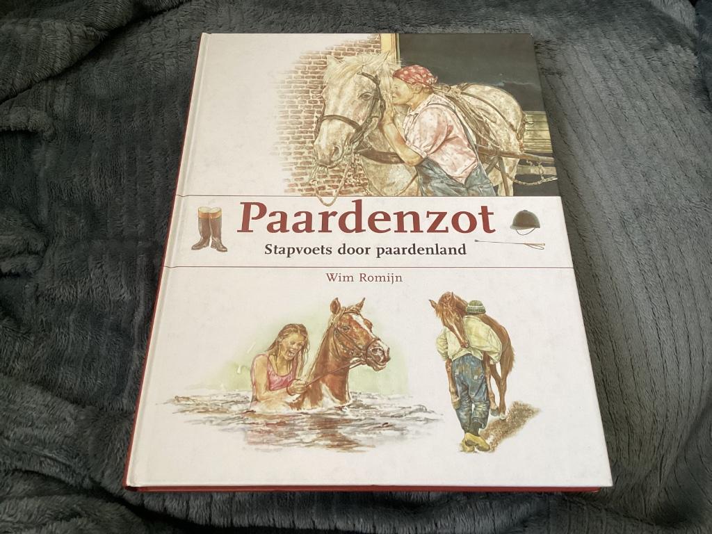 Paardenzot - stapvoets door paardenland, Ophalen of Verzenden, Paarden of Pony's