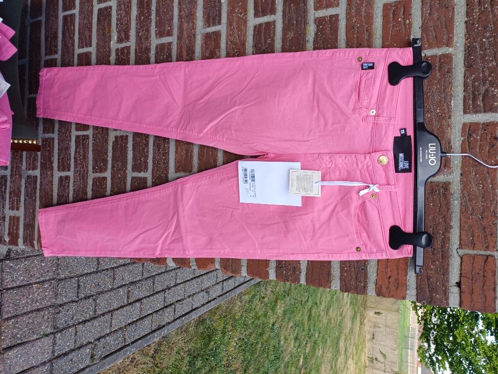 Dames jeans broeken Moschino Mt25,26,27,30,31, 32, Nieuw, Ophalen of Verzenden, Roze, Maat 36 (S)