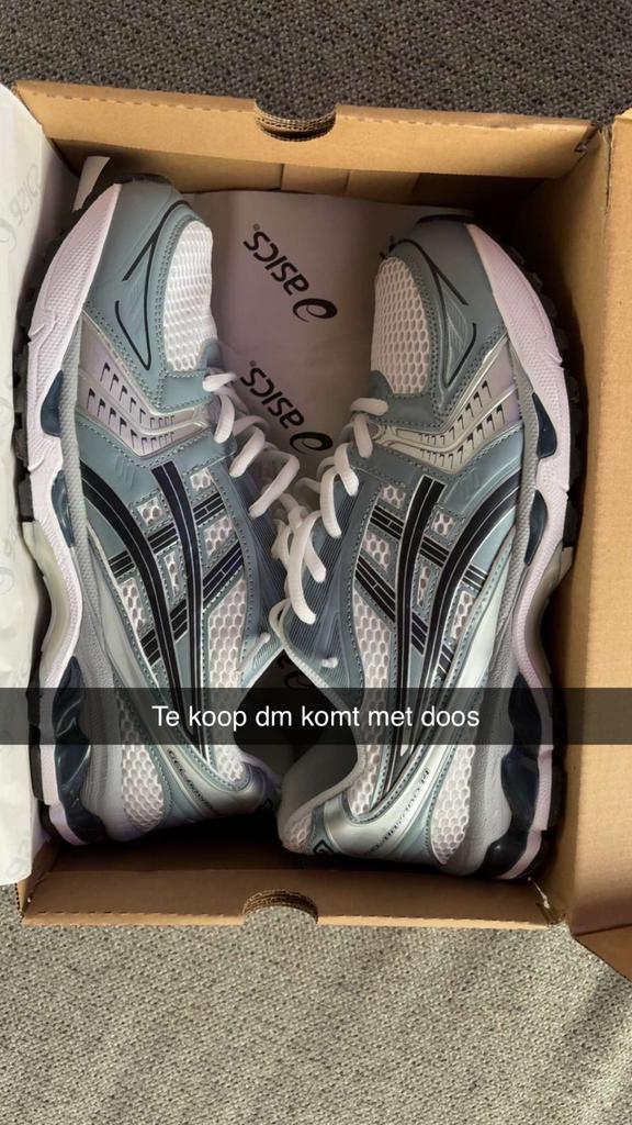 Asics, Enlèvement, Comme neuf