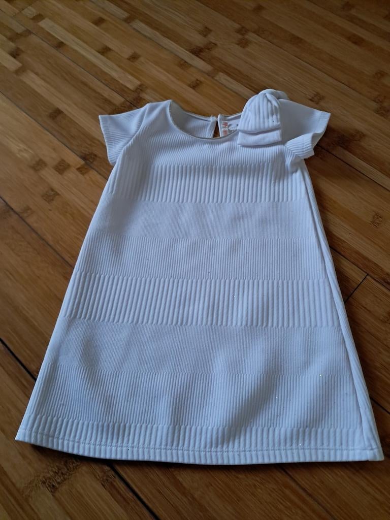 Robe Billieblush taille 102, Billieblush, Robe ou Jupe, Enlèvement ou Envoi, Comme neuf