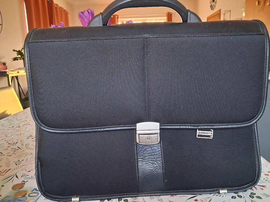 Cartable de marque DAVIDT'S, Enlèvement ou Envoi, Utilisé, Noir, Porte-documents ou Cartable