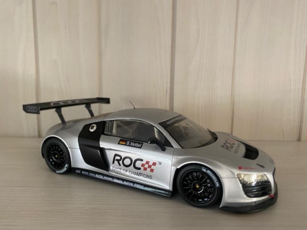 AUDI R8 T LMS RACE OF CHAMPIONS SEBASTIAN VETTEL 1/18, Ophalen, Zo goed als nieuw, Auto