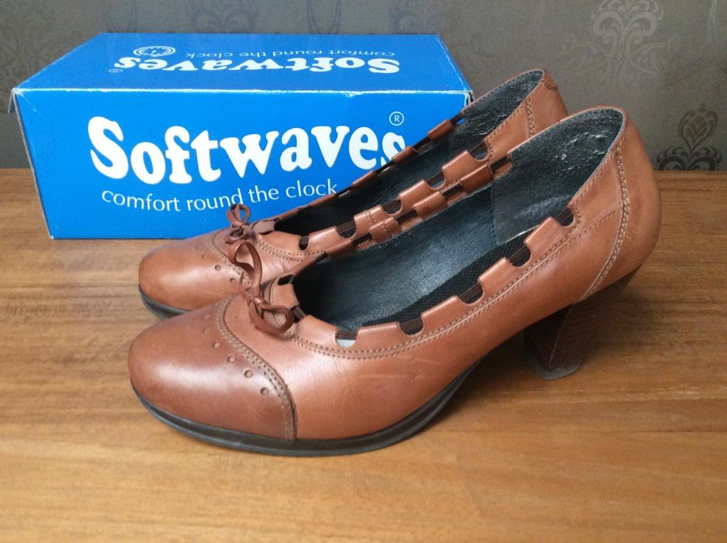 Pumps Softwaves 40, Kleding | Dames, Pumps, Bruin, Ophalen of Verzenden, Zo goed als nieuw
