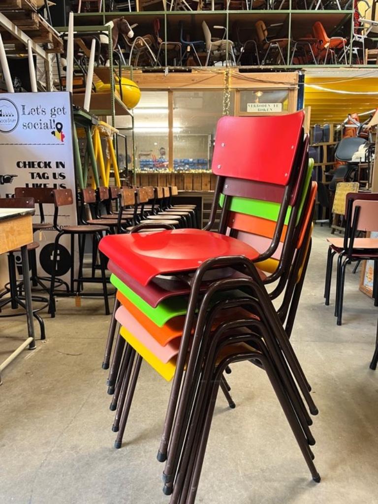 upcycled stapelstoel – Polly ( groot aantal mogelijk ), Overige kleuren, Ophalen of Verzenden, Zo goed als nieuw, Industrieel