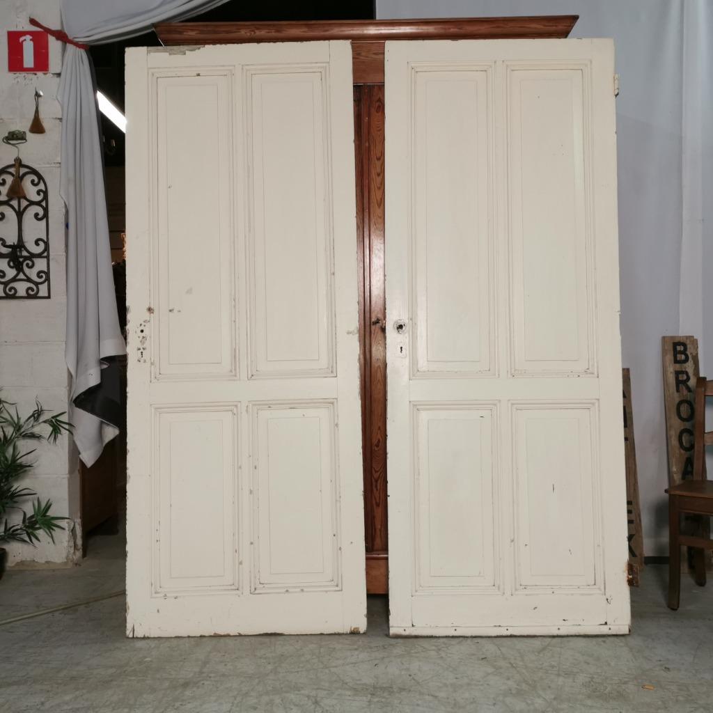 Paire de portes de presbytère anciennes en pin L 85 H 216, Enlèvement