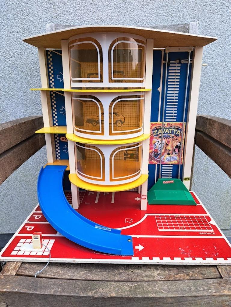 Garage SIO vintage pour modèles réduits de voitures - Bel ét, Hobby & Loisirs créatifs, Voitures miniatures | Échelles Autre, Utilisé