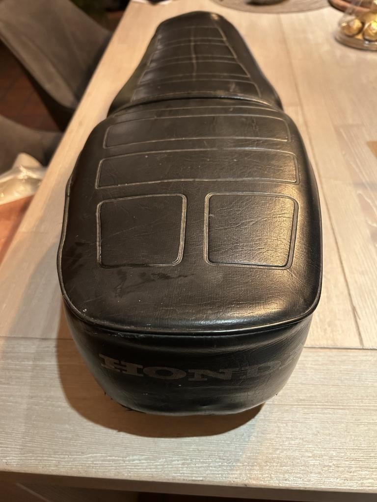 ORIGINELE HONDA SS50K1 stoel, Fietsen en Brommers, Brommeronderdelen | Oldtimers, Gebruikt, Zadel, Ophalen of Verzenden