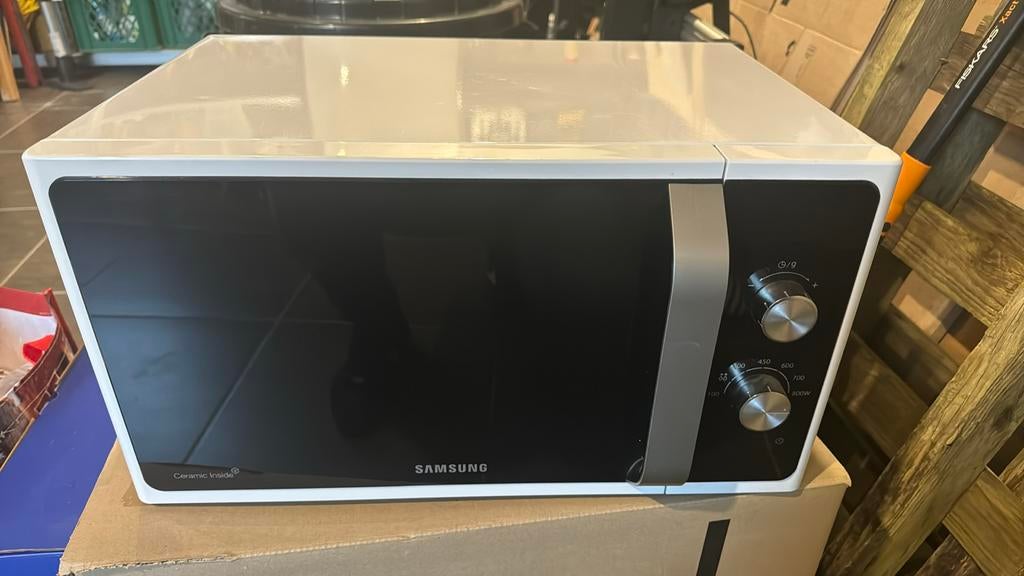 Micro onde samsung MS23F301EAW, Gebruikt