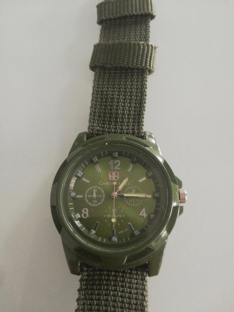 Montre mixte où enfant kaki neuve, Enlèvement ou Envoi, Comme neuf