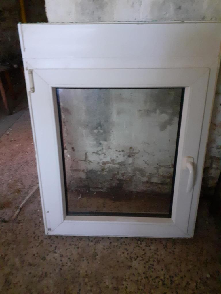 URGENT CHASSIS PVC BLANC KOMMERLING, Doe-het-zelf en Bouw, Raamkozijnen en Schuifdeuren, Zo goed als nieuw, Raamkozijn, Overige materialen