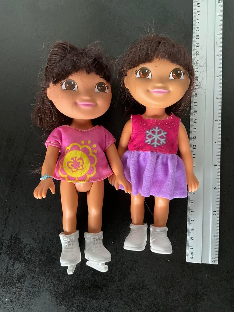 2 poupées Dora, Enlèvement, Utilisé