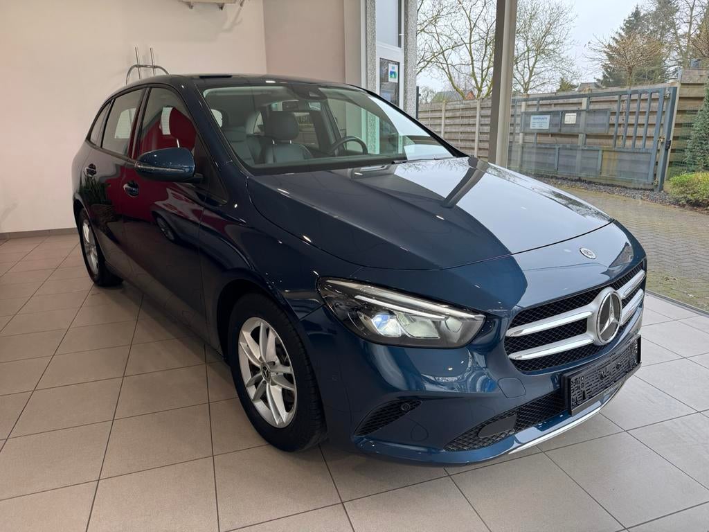Mercedes B180 Automaat Business Solution 85000klm topstaat, Auto's, 4 cilinders, Blauw, Bedrijf, Dealer onderhouden