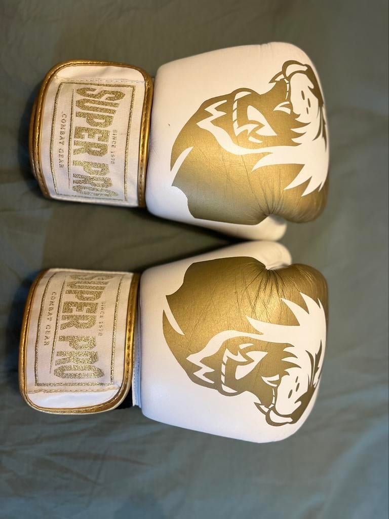 Super Pro Combat Gear Legend lederen kickbokshandschoenen, Sport en Fitness, Vechtsporten en Zelfverdediging, Ophalen, Zo goed als nieuw