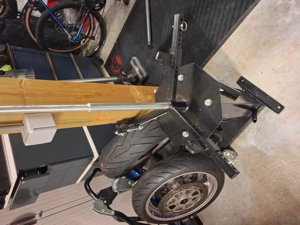 Bandendemomteer apparaat, Ophalen