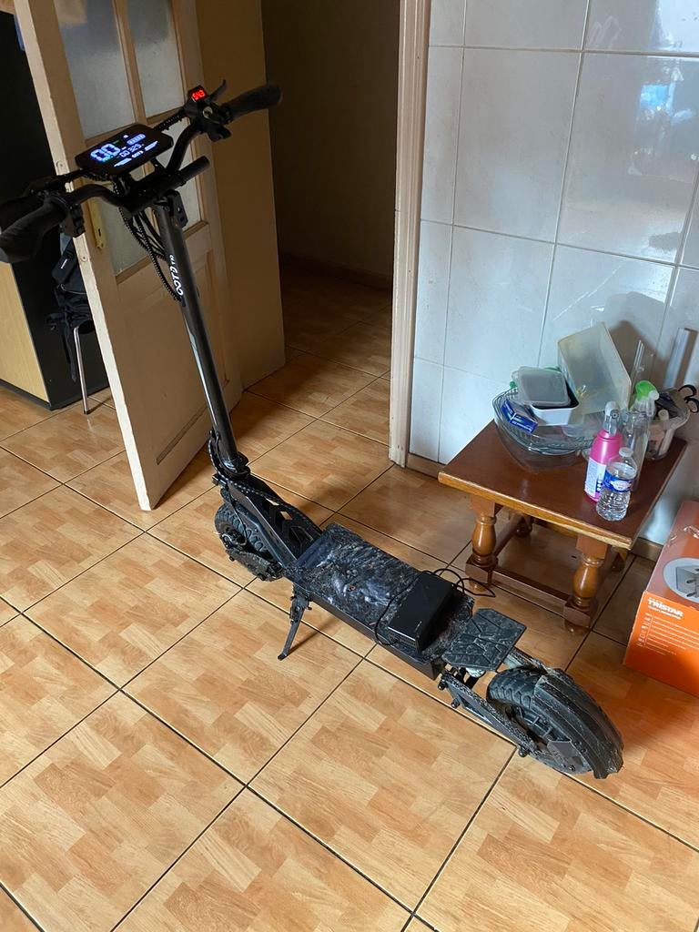 Trottinette, Enlèvement ou Envoi, Comme neuf