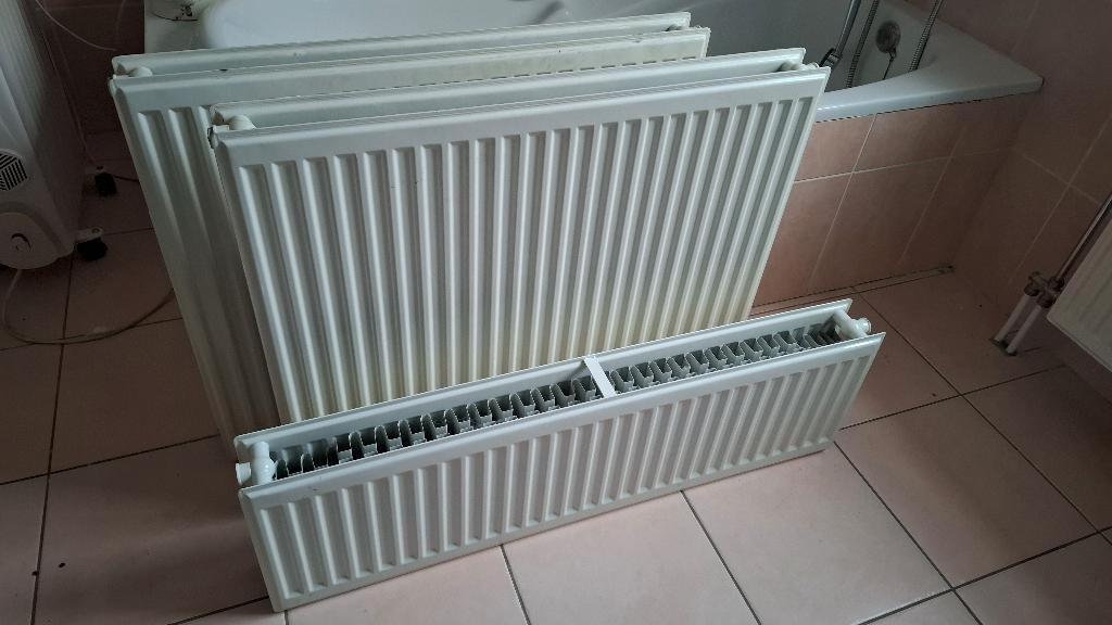 3 radiateurs Henrad Standard AllIn 70x80 T21 ( 1300W), Bricolage & Construction, Chauffage & Radiateurs, Utilisé, Radiateur, 800 watts ou plus