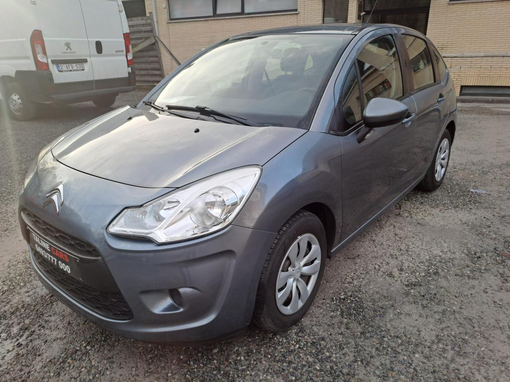 Citroën C3 (26), Voorwielaandrijving, https://public.car-pass.be/vhr/df31b83f-571d-4fc6-a2aa-e96631a3fb35, Stof, Zwart