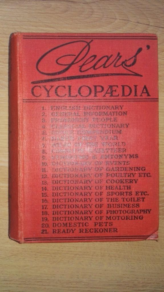 Pears' Cyclopaedia, Antiek en Kunst, Ophalen of Verzenden