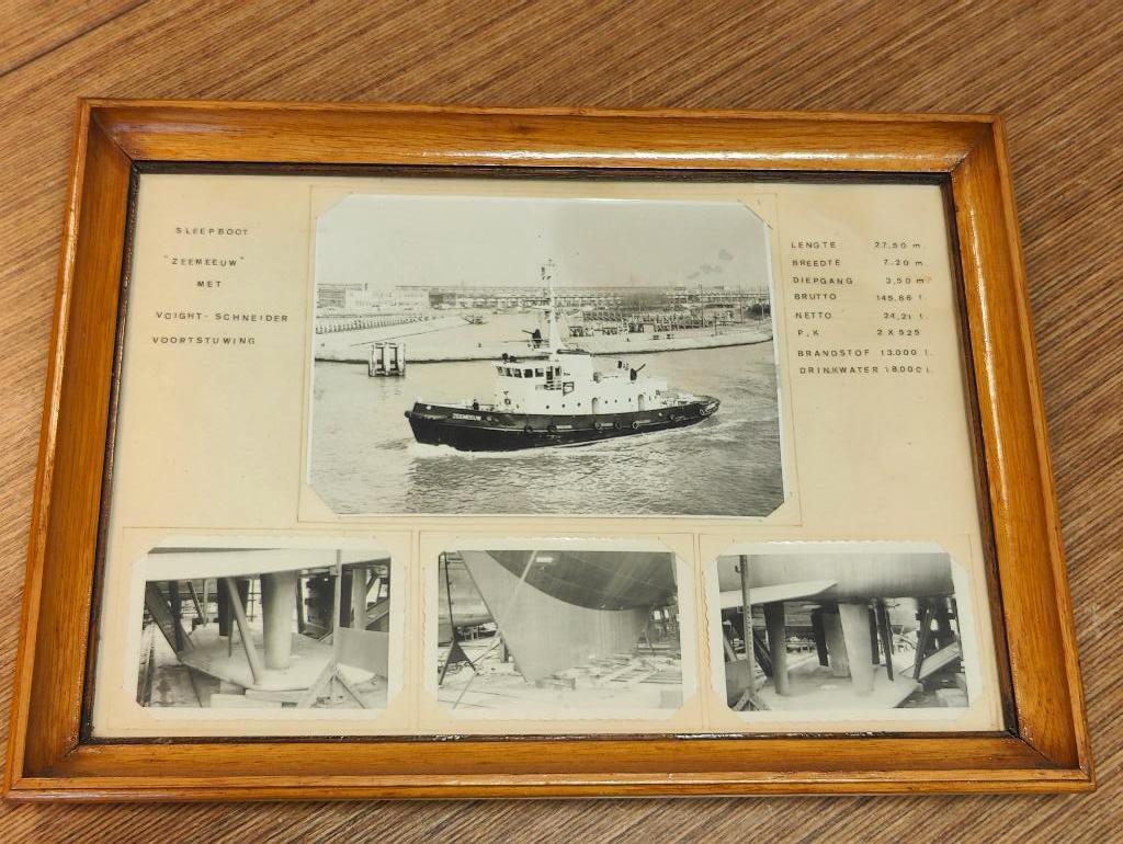 Kader met oude foto's sleepboot Zeemeeuw, Ophalen of Verzenden, Gebruikt, Foto