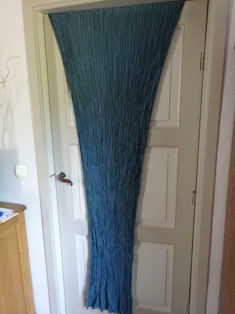 Grand foulard uni bleu pétrole effet froissé., Enlèvement ou Envoi, Porté, Écharpe