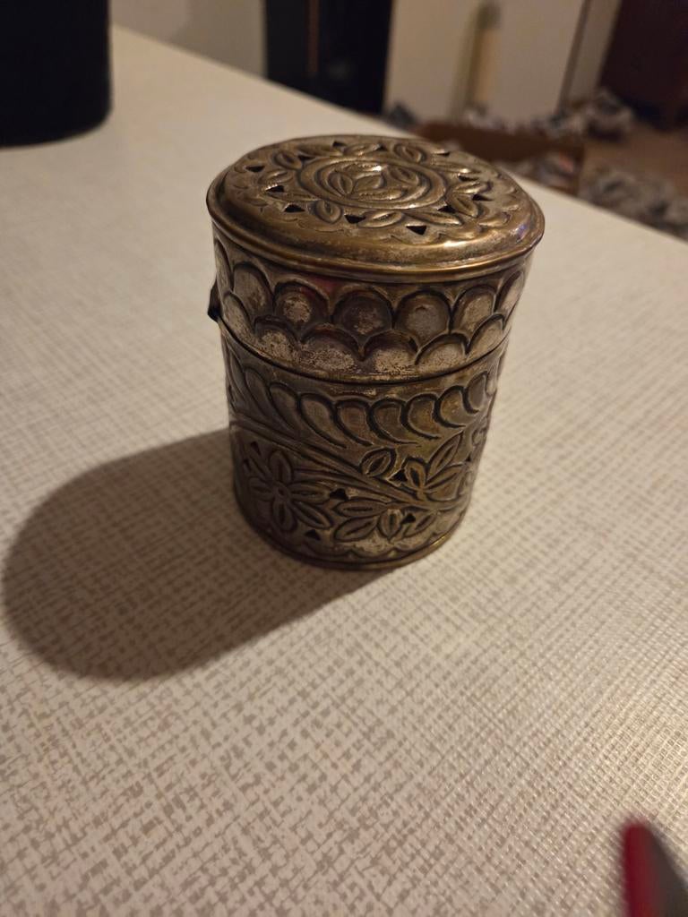 Boîte de rangement en argent antique., Antiquités & Art, Enlèvement ou Envoi