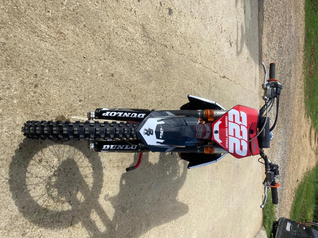 KTM sfx 250 2022, Plus de 35 kW, Particulier, Moto de cross, 4 cylindres