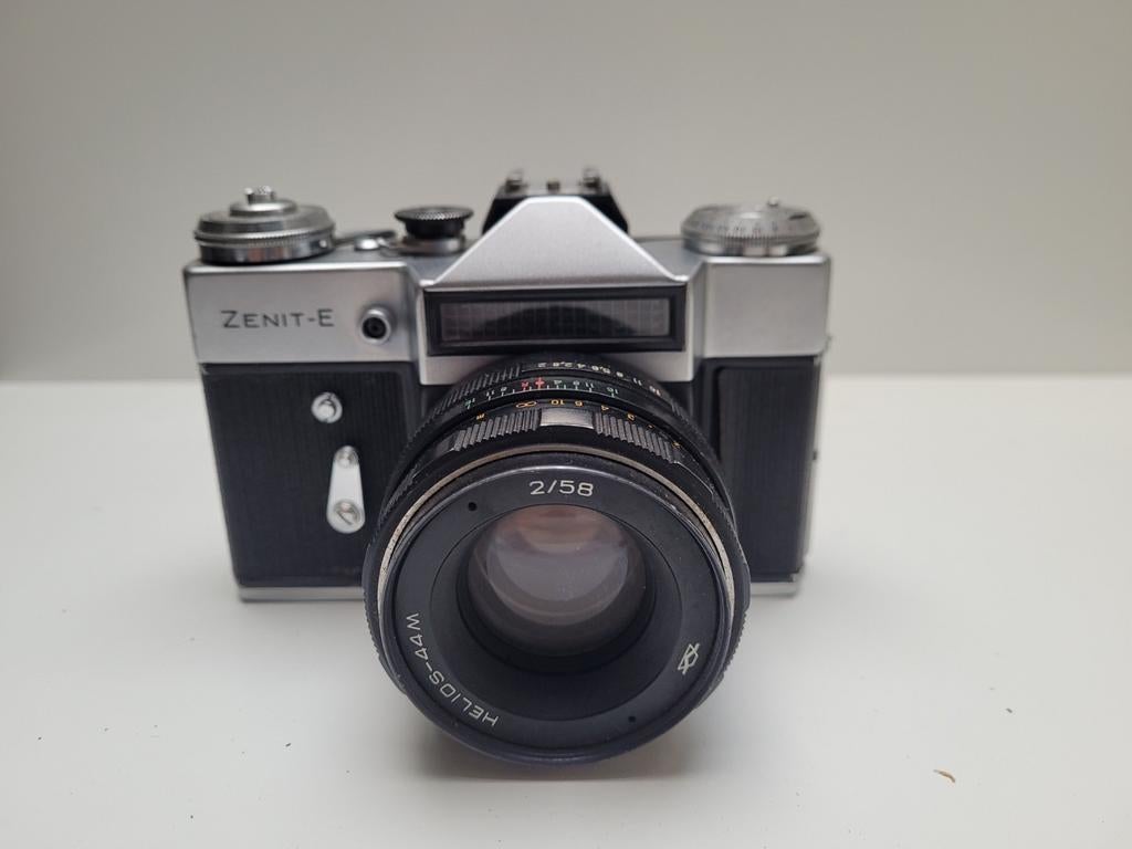 Zenit E avec objectif Helios 44M 2/58, Enlèvement ou Envoi, Comme neuf