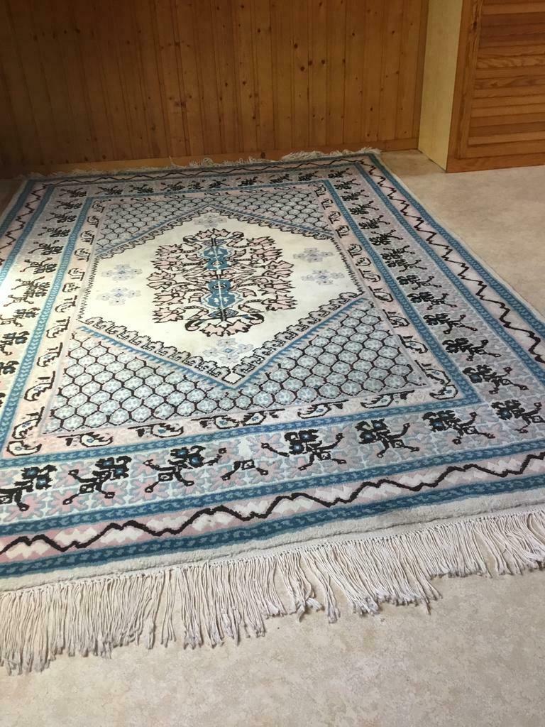 Handgeknoopt Tunesisch tapijt, Huis en Inrichting, Stoffering | Tapijten en Vloerkleden, Ophalen, Zo goed als nieuw, Blauw