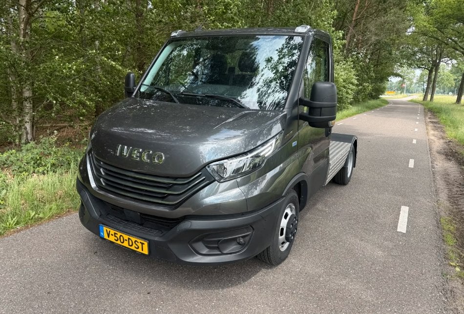 Tracteur/tracteur/tracteur Iveco Daily 40C 2024, Argent ou Gris, Achat, Euro 6, Entreprise