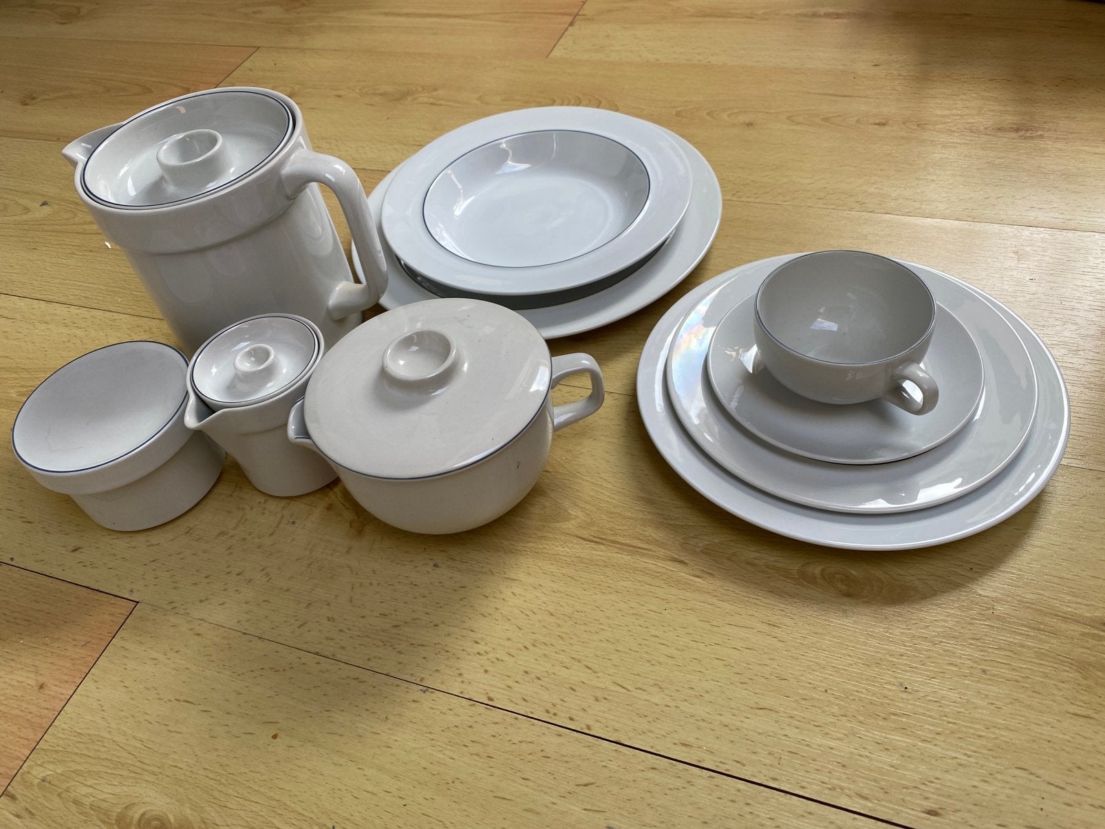 Prachtig modern servies  Royal Copenhagen Fajance voor 12p, Antiek en Kunst, Ophalen