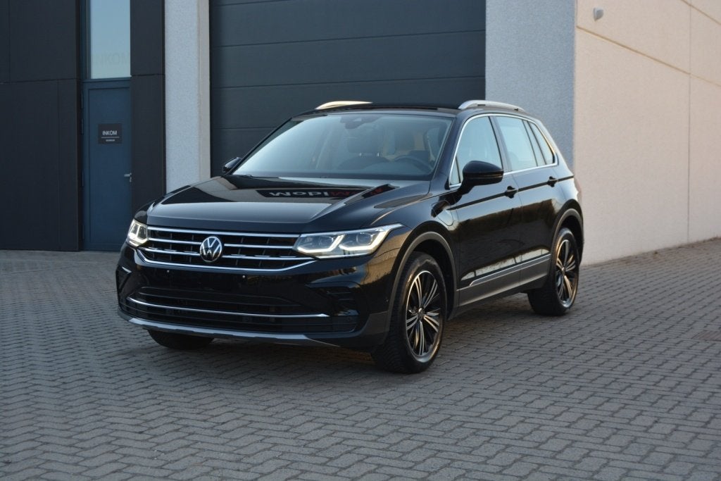 VW Tiguan eHybrid PHEV 245PK - Matrix LED/Leder/Trekhaak, Autos, Volkswagen, Cuir, Achat, 1800 kg, Euro 6