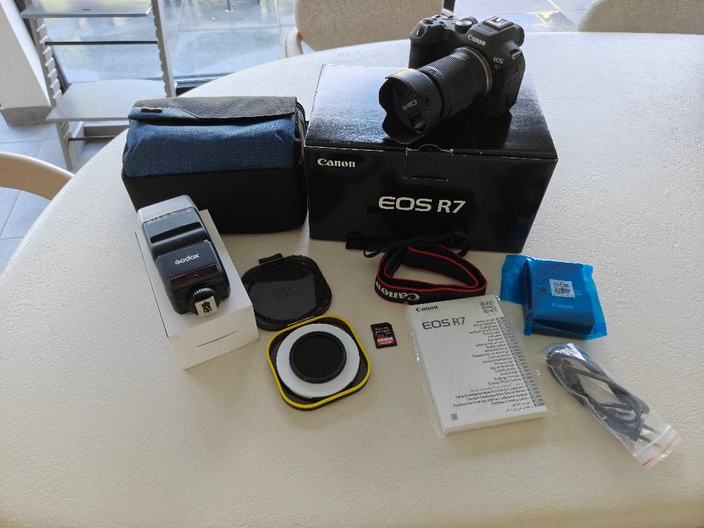 Canon EOS R7+ RF-S 18-150 mm F/3.5-6.3 + de nombreux access, Enlèvement ou Envoi, 32 mégapixels, Canon, Moins de 4 fois