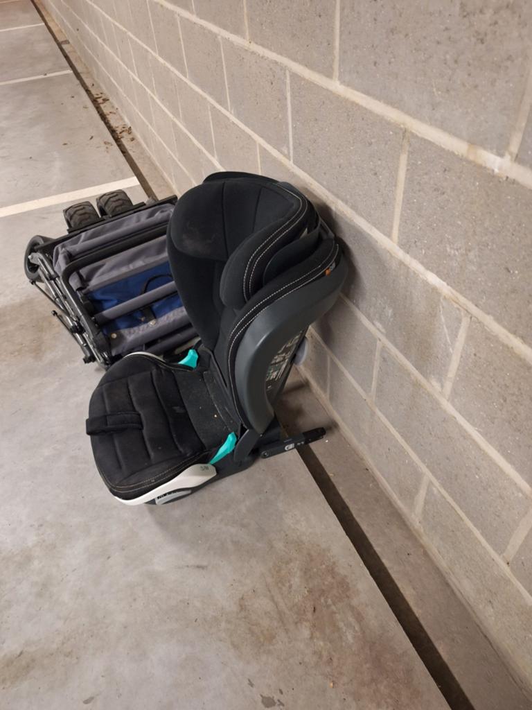 Siège auto enfant ISOFIX – à réparer / pour pièces, Ophalen of Verzenden, Bindingen