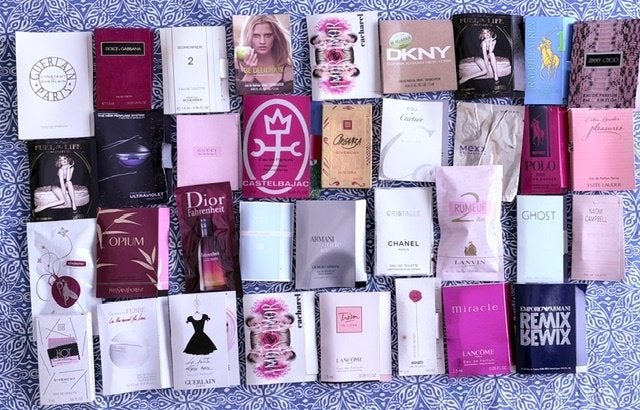 Lot van 35 staaltjes (carded samples) luxe Parfums, Enlèvement ou Envoi, Comme neuf