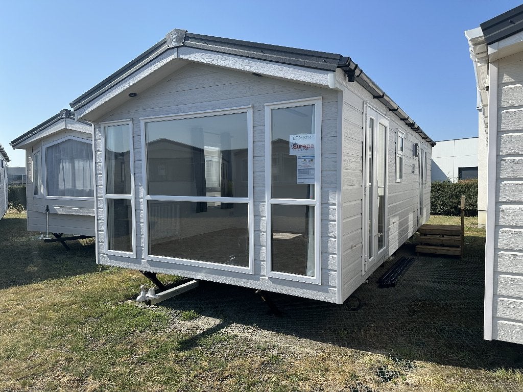 Retraite 900 x 370 cm — 2 chambres, Caravanes & Camping