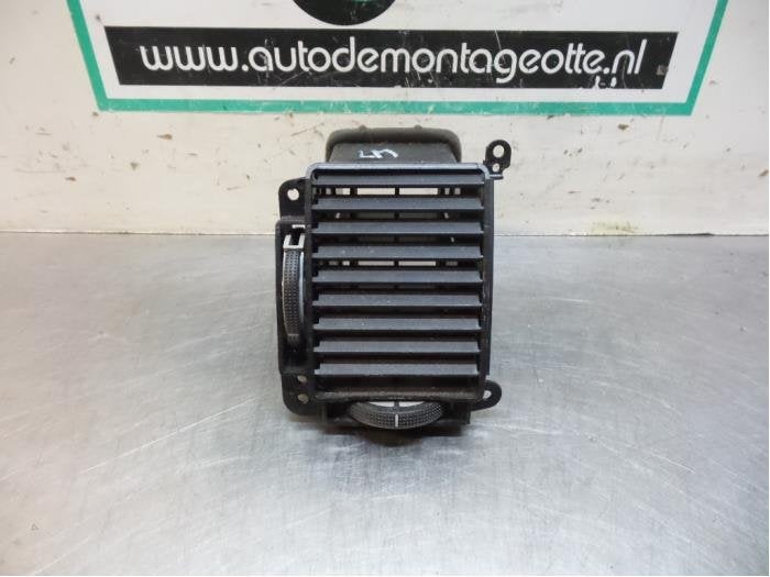 Grille aération tableau de bord d'un Hyundai Getz (Getz 03-, -, Utilisé, Hyundai, -