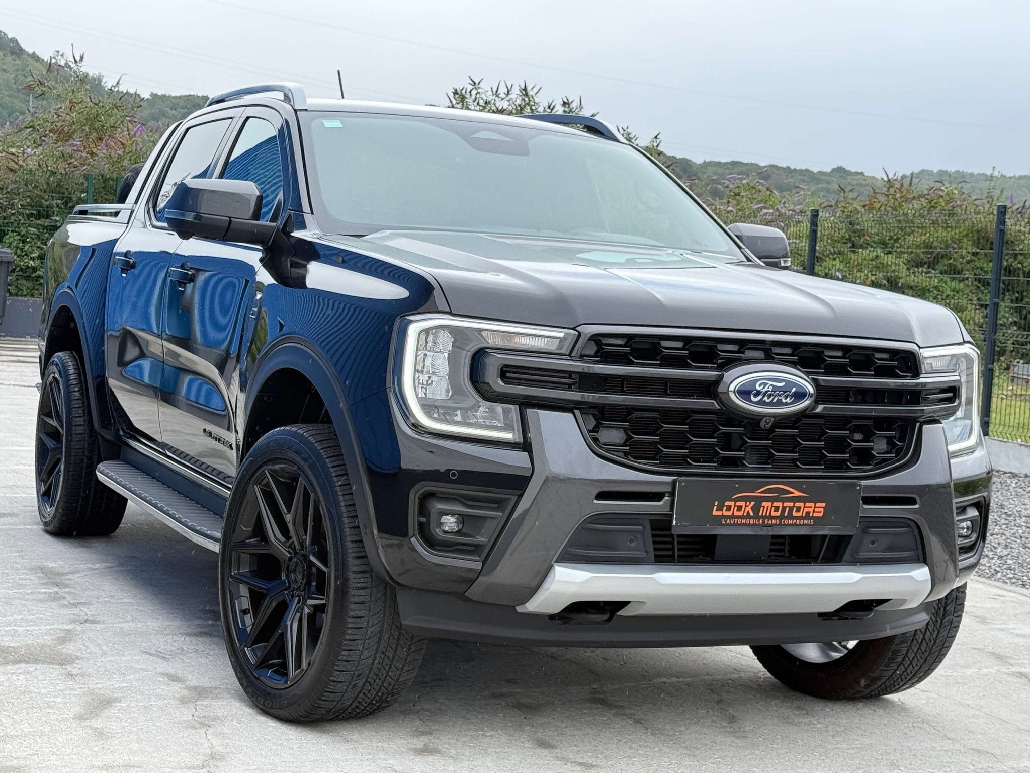 Ford Ranger 2.0 EcoBlue e-4WD Wildtrak 205cv BLACK EDITION N, Auto's, Ford, Automaat, 4 deurs, Gebruikt, Zwart