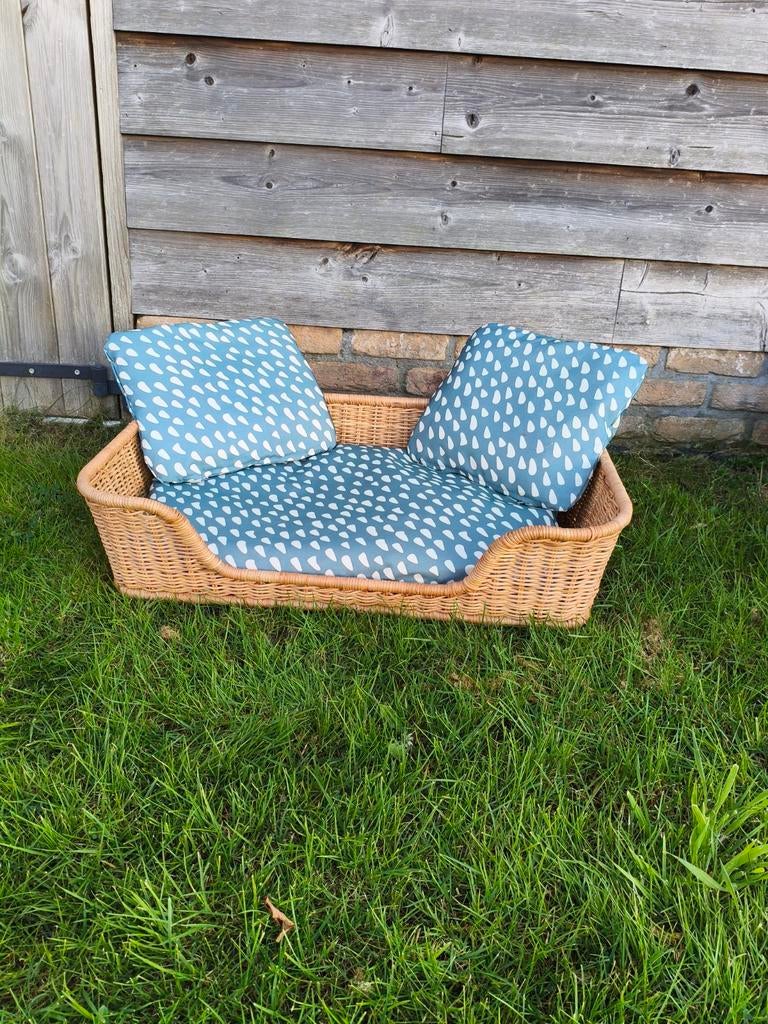 Nieuwe hondenmand met kussens 80x50x20, Ophalen, Nieuw, Riet
