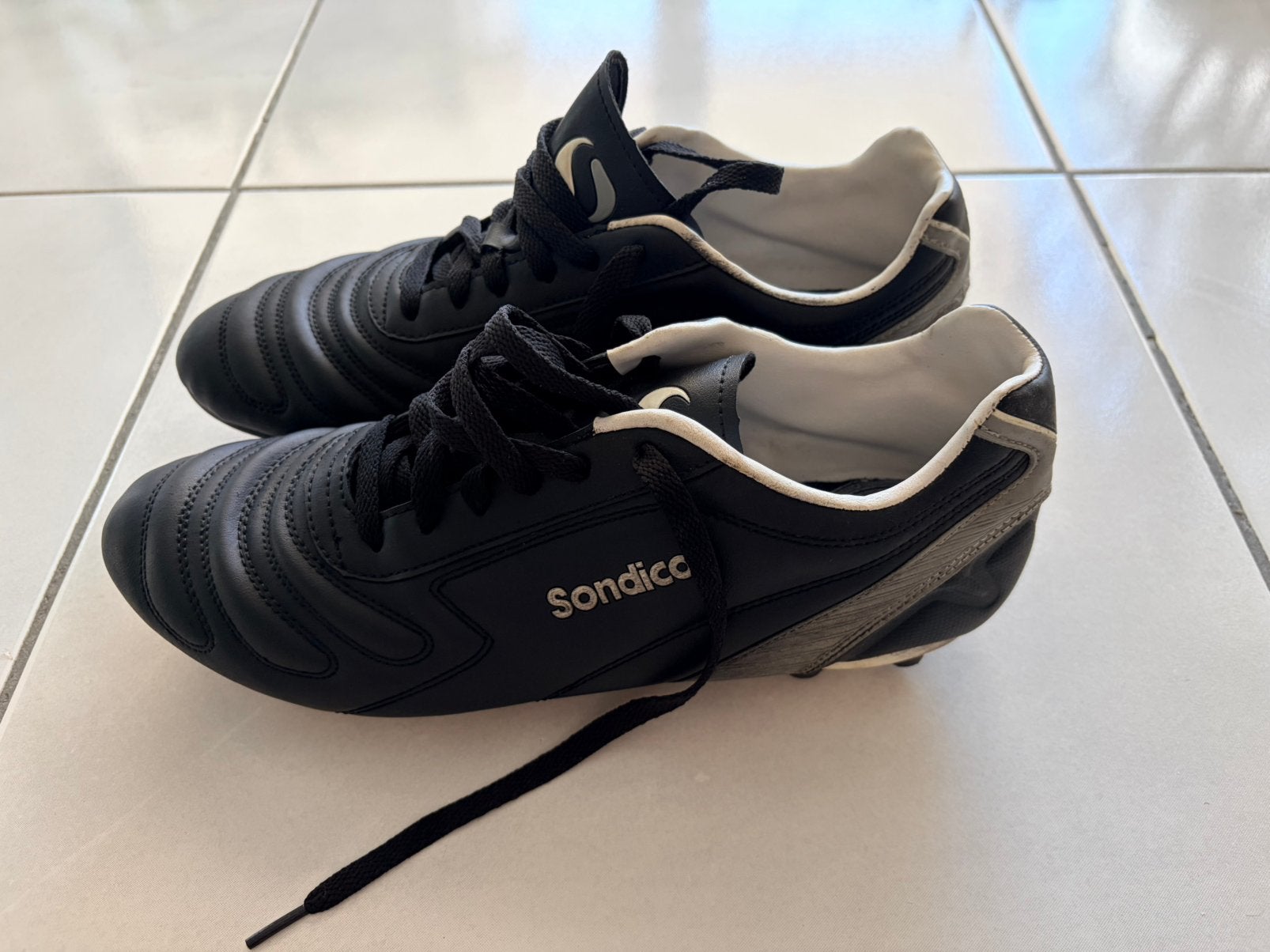 Chaussures de football Sandico taille 45, Enlèvement ou Envoi, Comme neuf