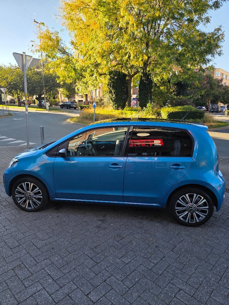 VW omhoog! 2021 — 1ste hands — Slechts 54.000 km!, Auto's, Voorwielaandrijving, 4 zetels, Stof, Blauw