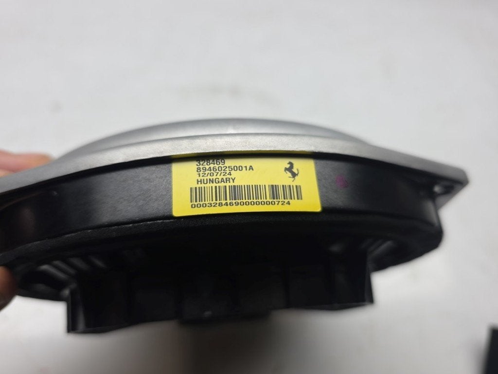 SUBWOOFER Ferrari 296 GTS (01-2021/-) (|328469|), Dhr. J. Ham, Gebruikt, Administratie@autoham.nl, Ferrari