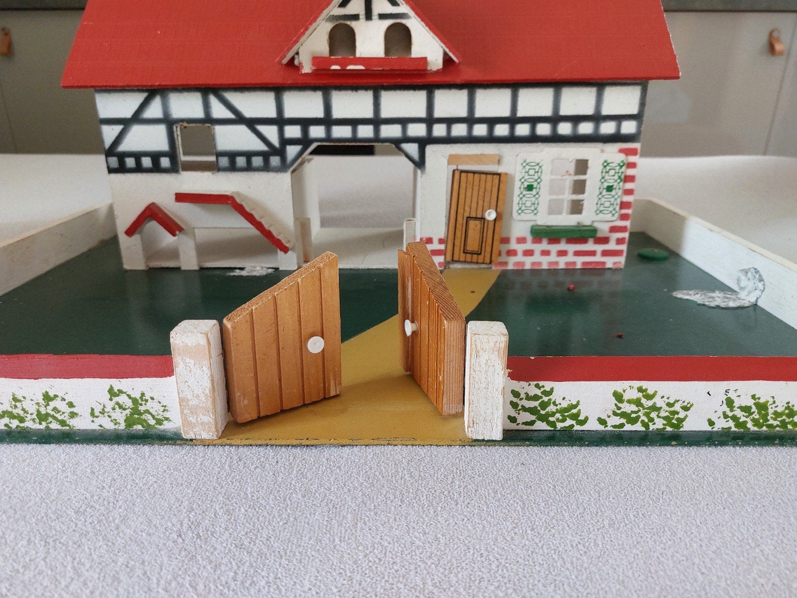 ferme en bois avec animaux 50€, Enlèvement