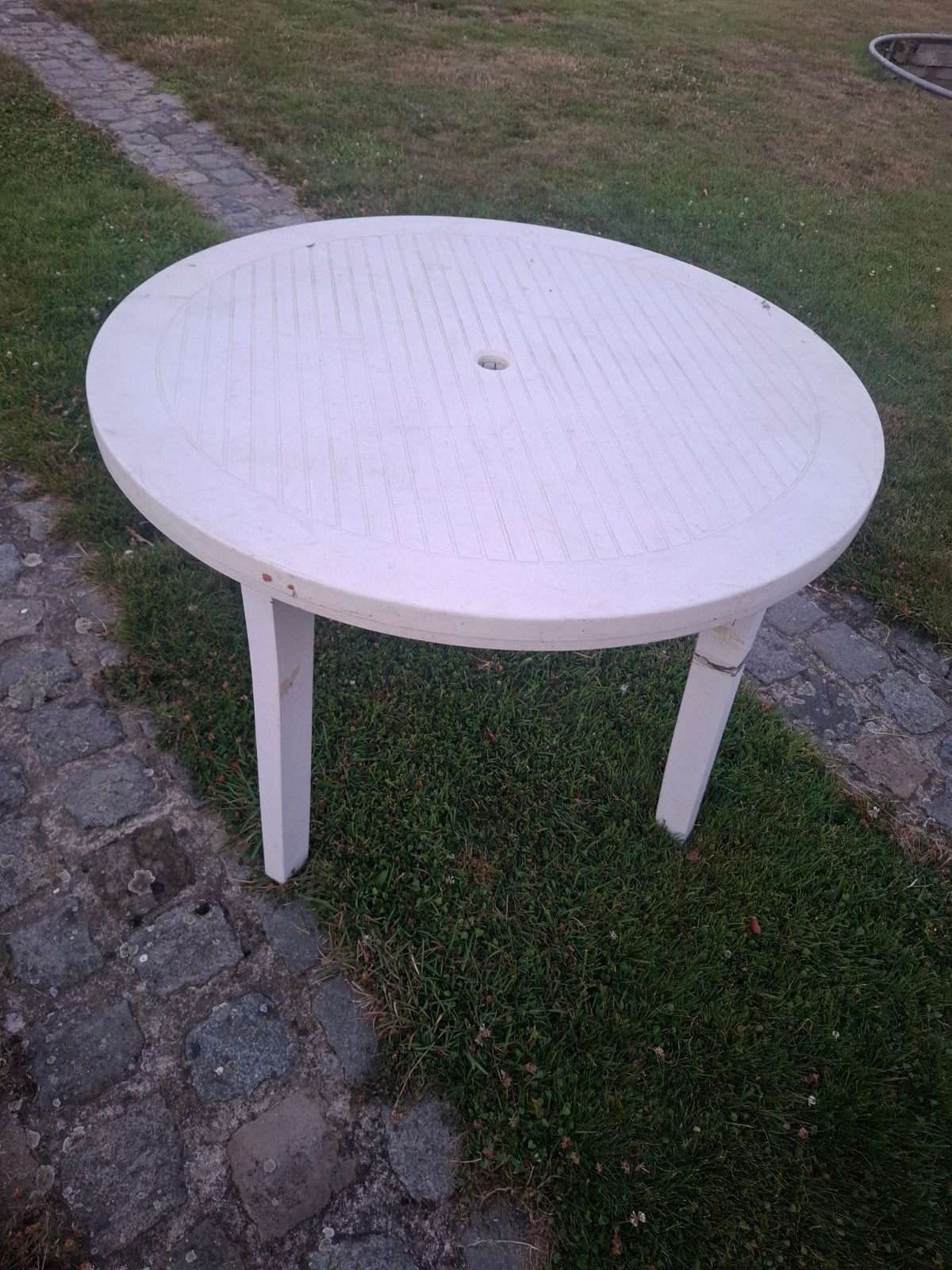 Plastic tafel, Tuin en Terras, Tuintafels, Ophalen, Plastic