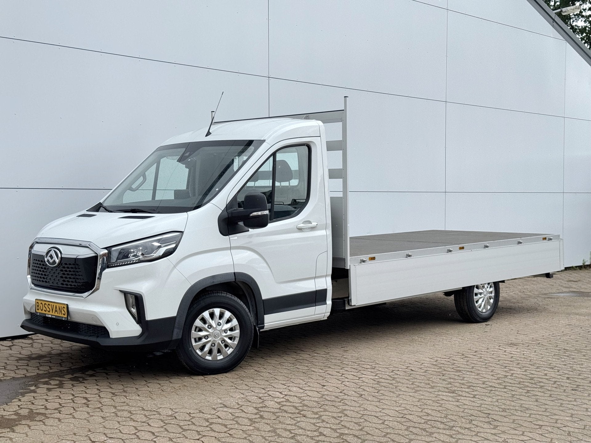 Maxus eDeliver 9 65kWh 204PK Nieuw! Open Laadbak 172km WLTP, Neuf, Achat, Entreprise, 3 places