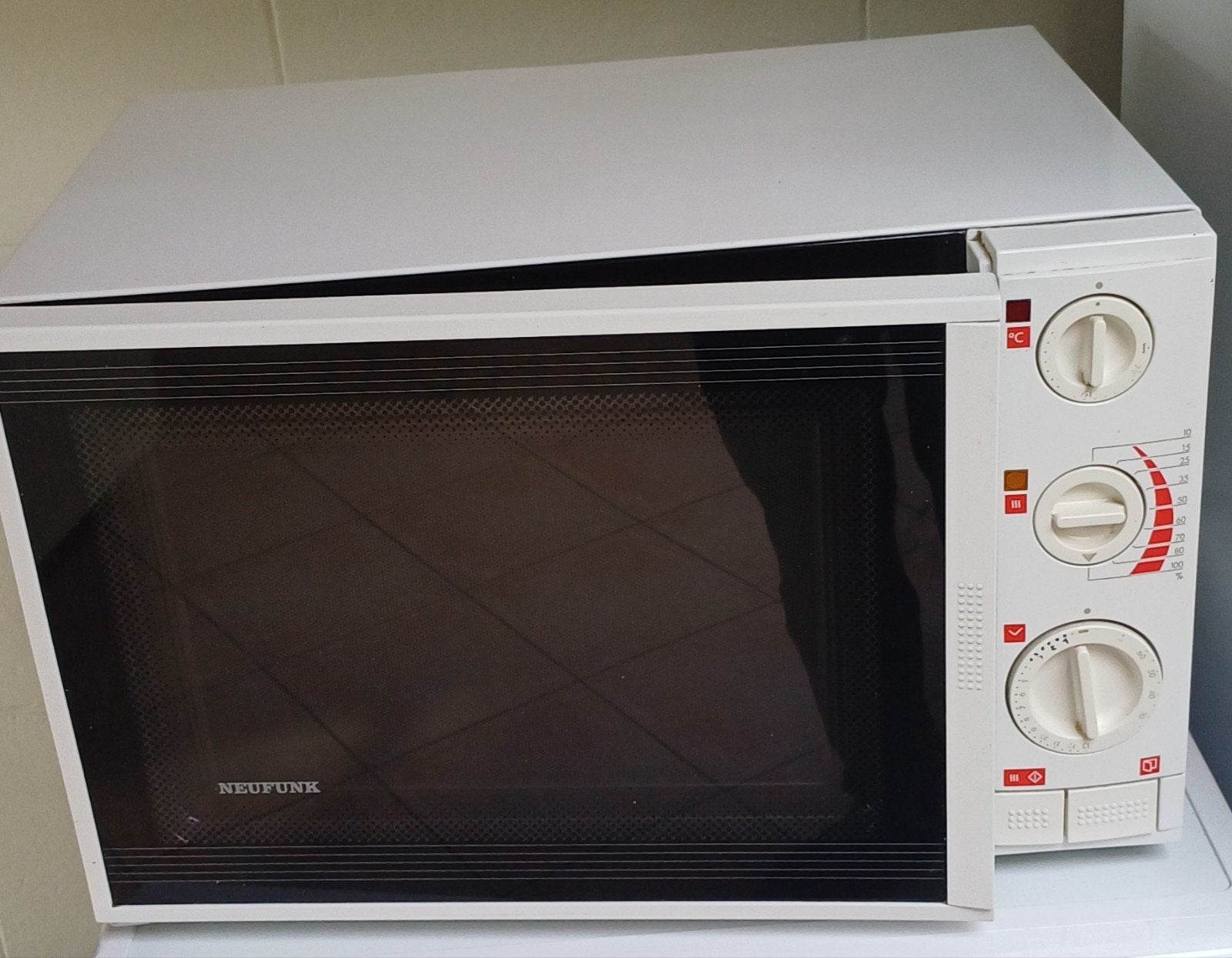 : Four Micro-ondes Combiné Neufunk CB 3000 – Fonctionn, Elektronische apparatuur, Ophalen, Oven