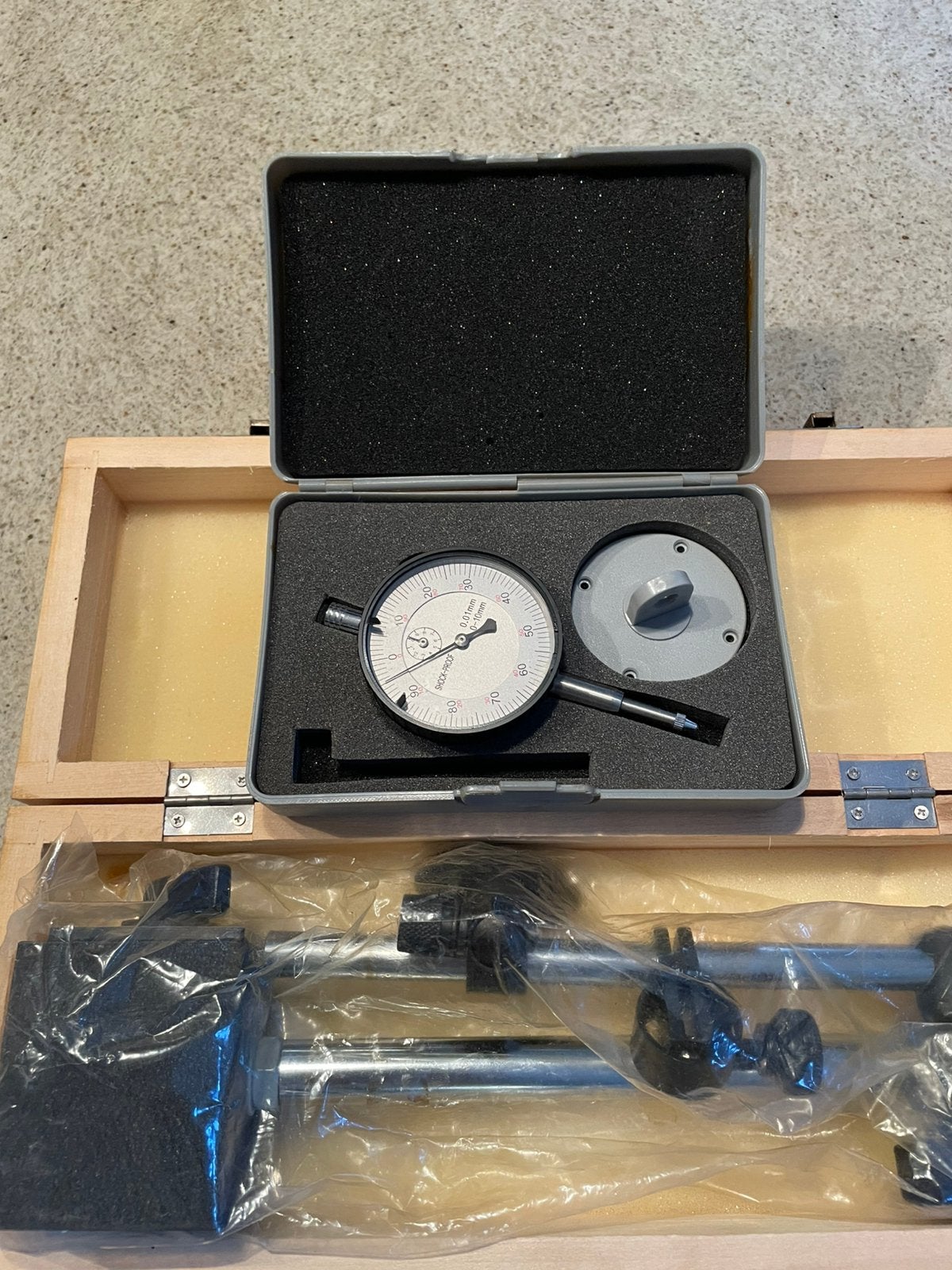 Meetklok met magnetische voet, Ophalen, Zo goed als nieuw