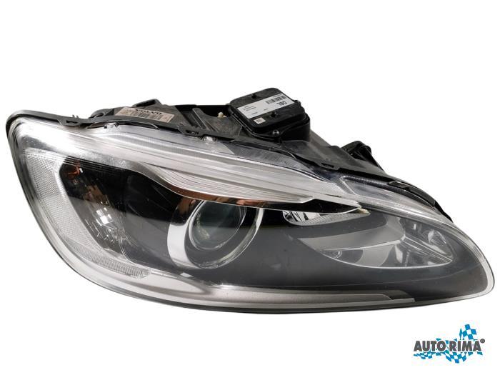Phare droit d'un Volvo V60, Autos : Pièces & Accessoires, -, 3 mois de garantie, -, -