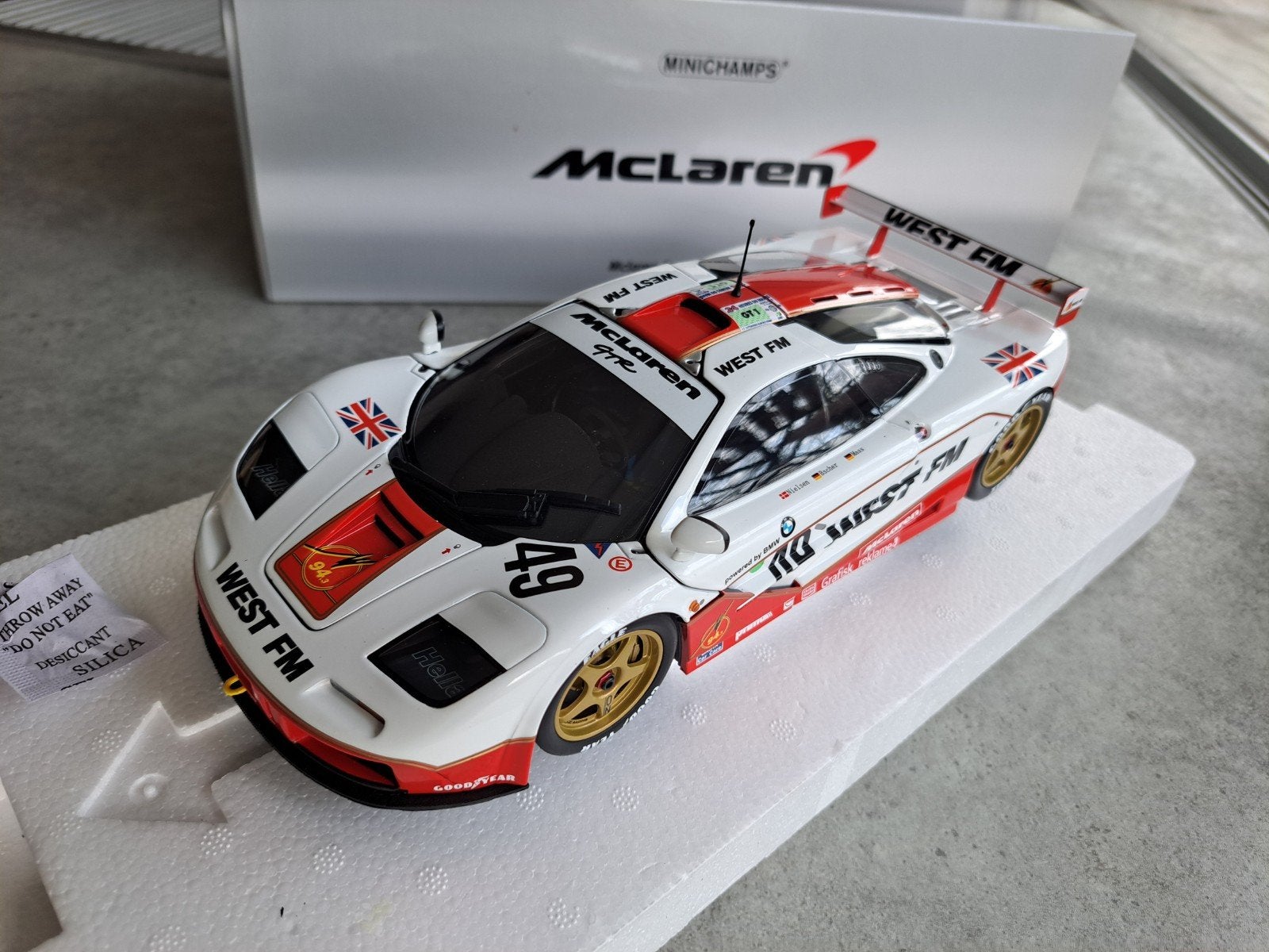 Mclaren F1 GTR Le Mans West Minichamps 1/18 Neuve, Enlèvement ou Envoi, Neuf, Voiture, MiniChamps