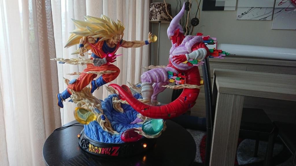 Goku SSJ3 vs Janemba KD Collectibles, Enlèvement, Comme neuf